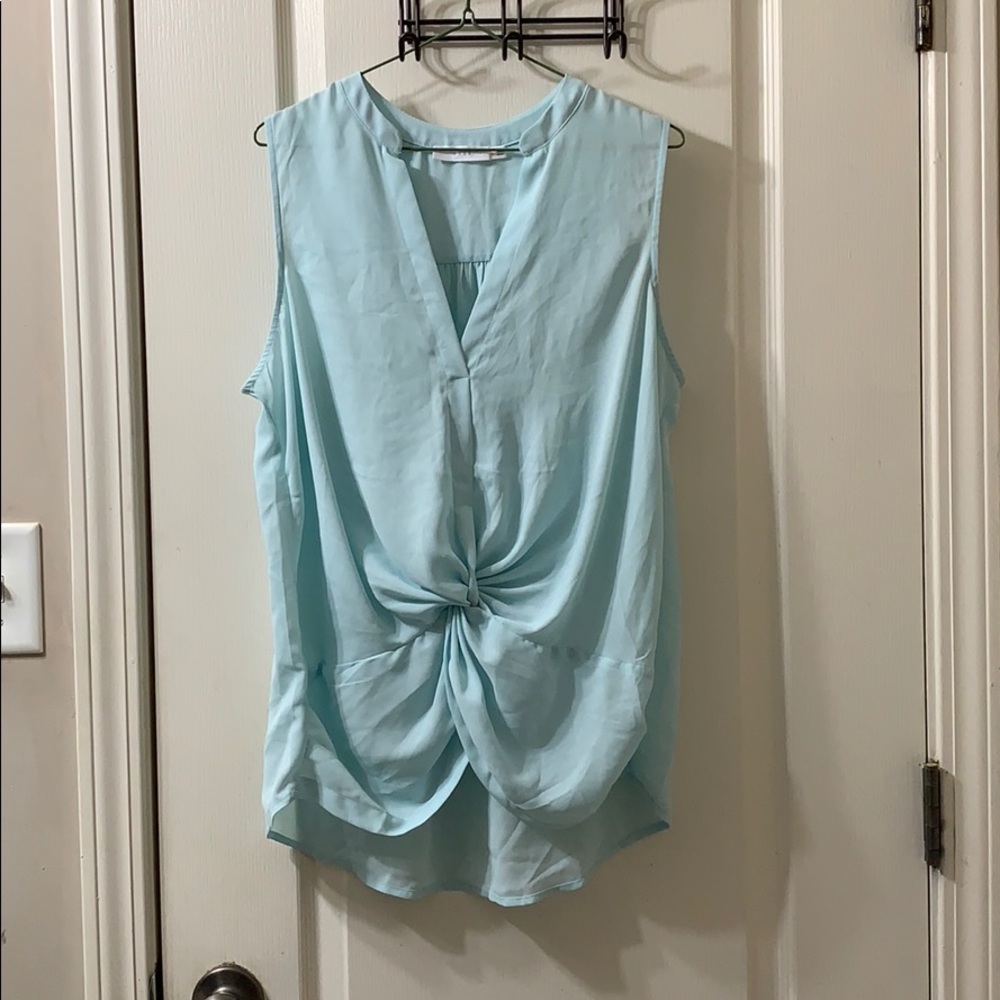 🌸Francesca’s blouse/tank